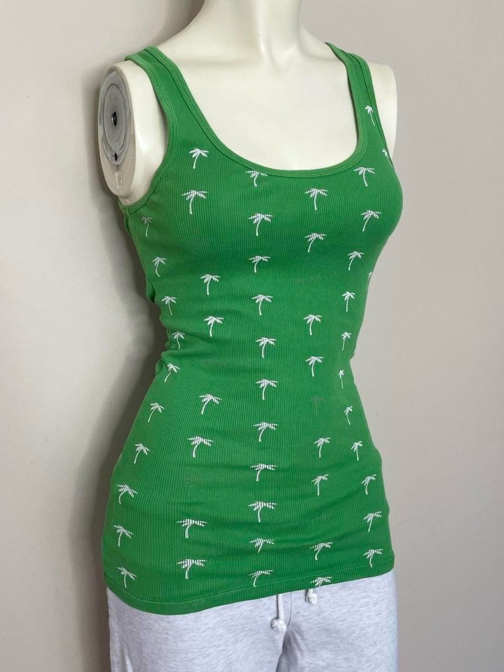 Vintage 2000s green printed tank top by Aeropostale